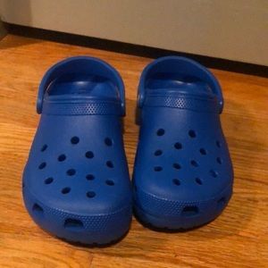 Blue crocs womens size 11 mens size 9